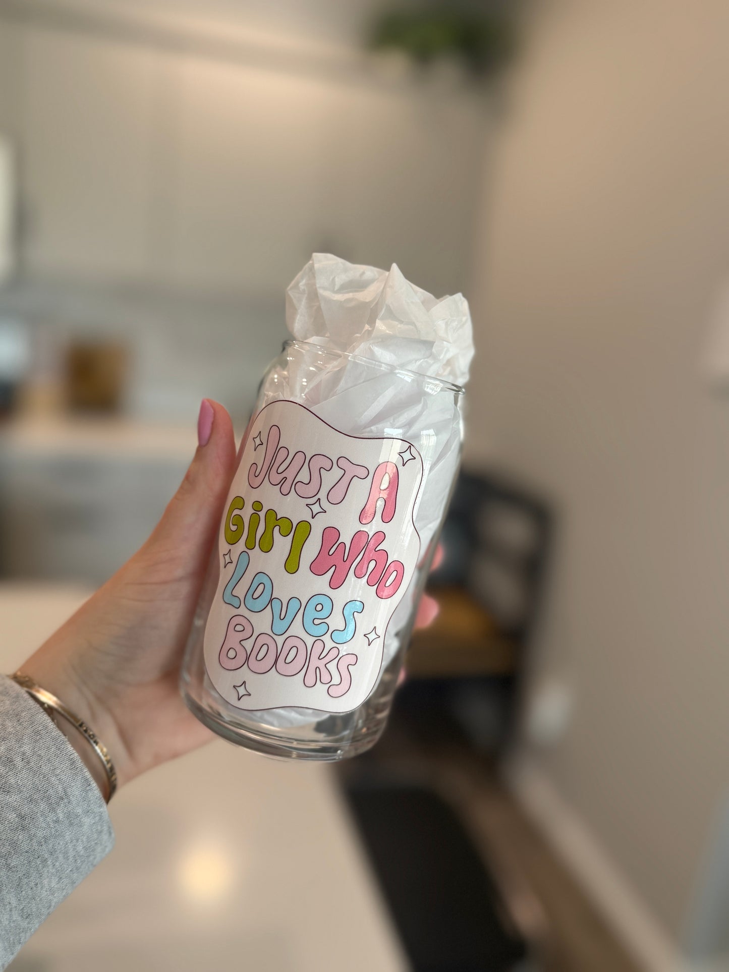just a girl who loves books cup
