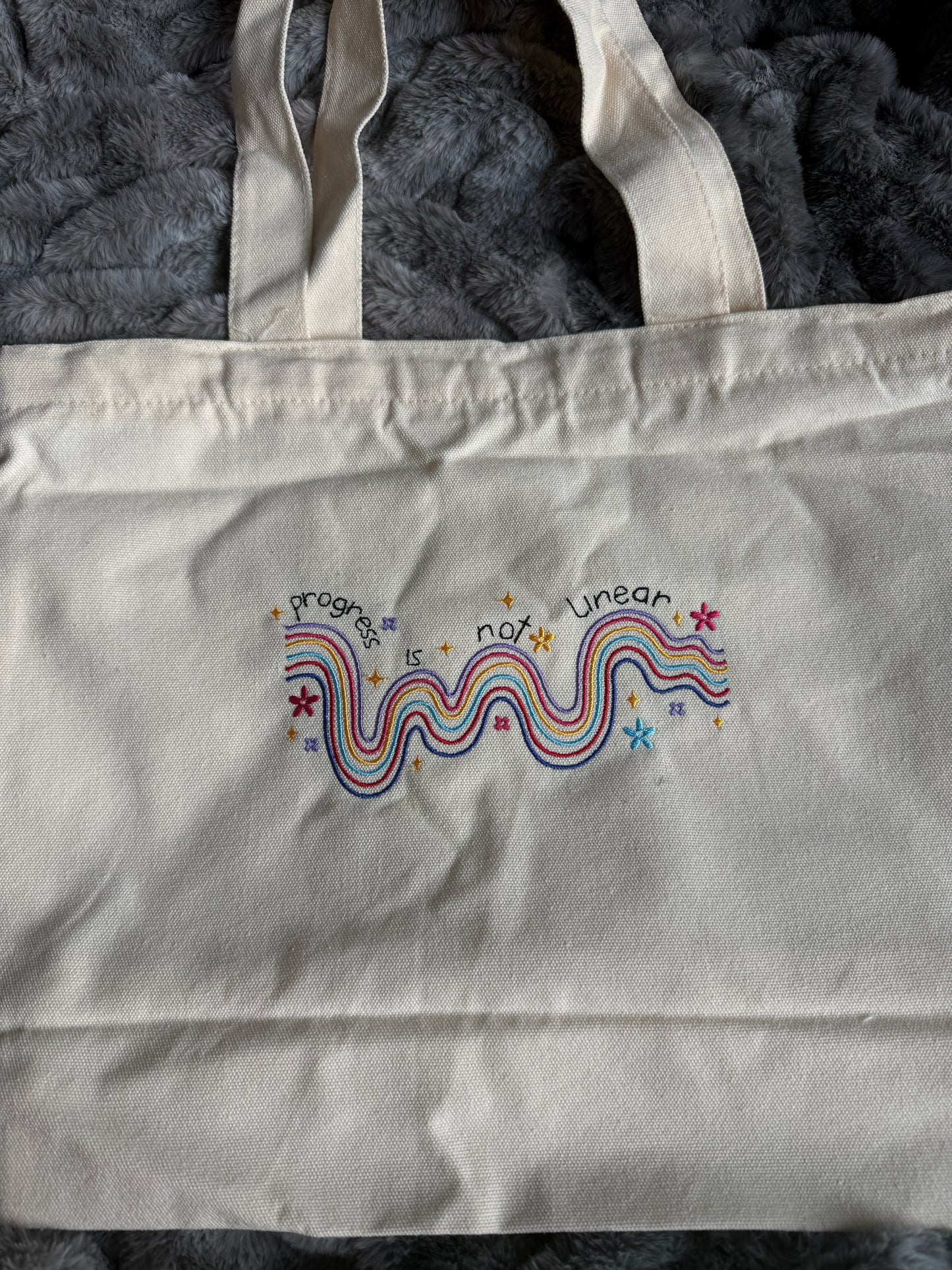 Linear Tote