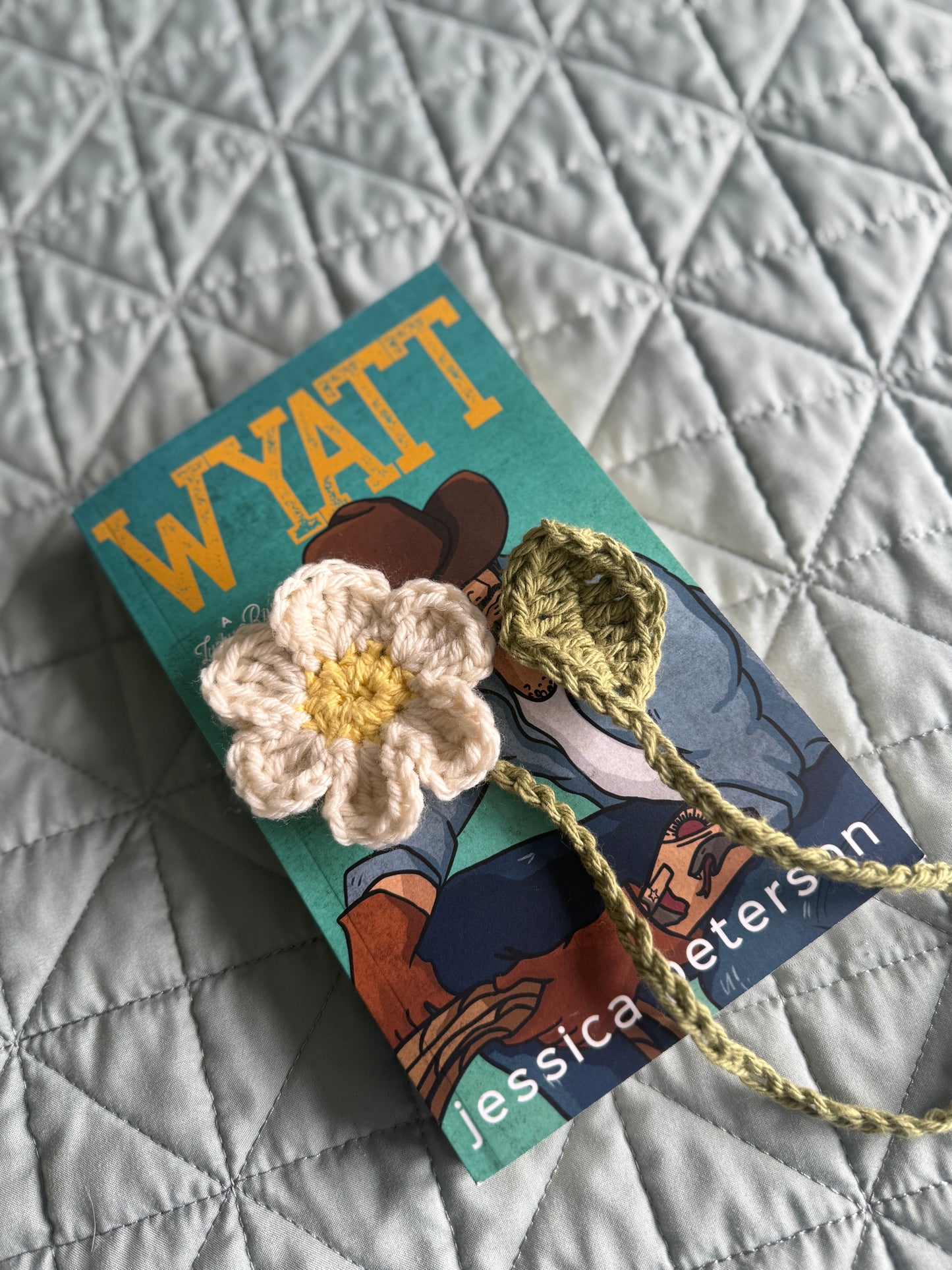 Crochet Daisy Bookmark