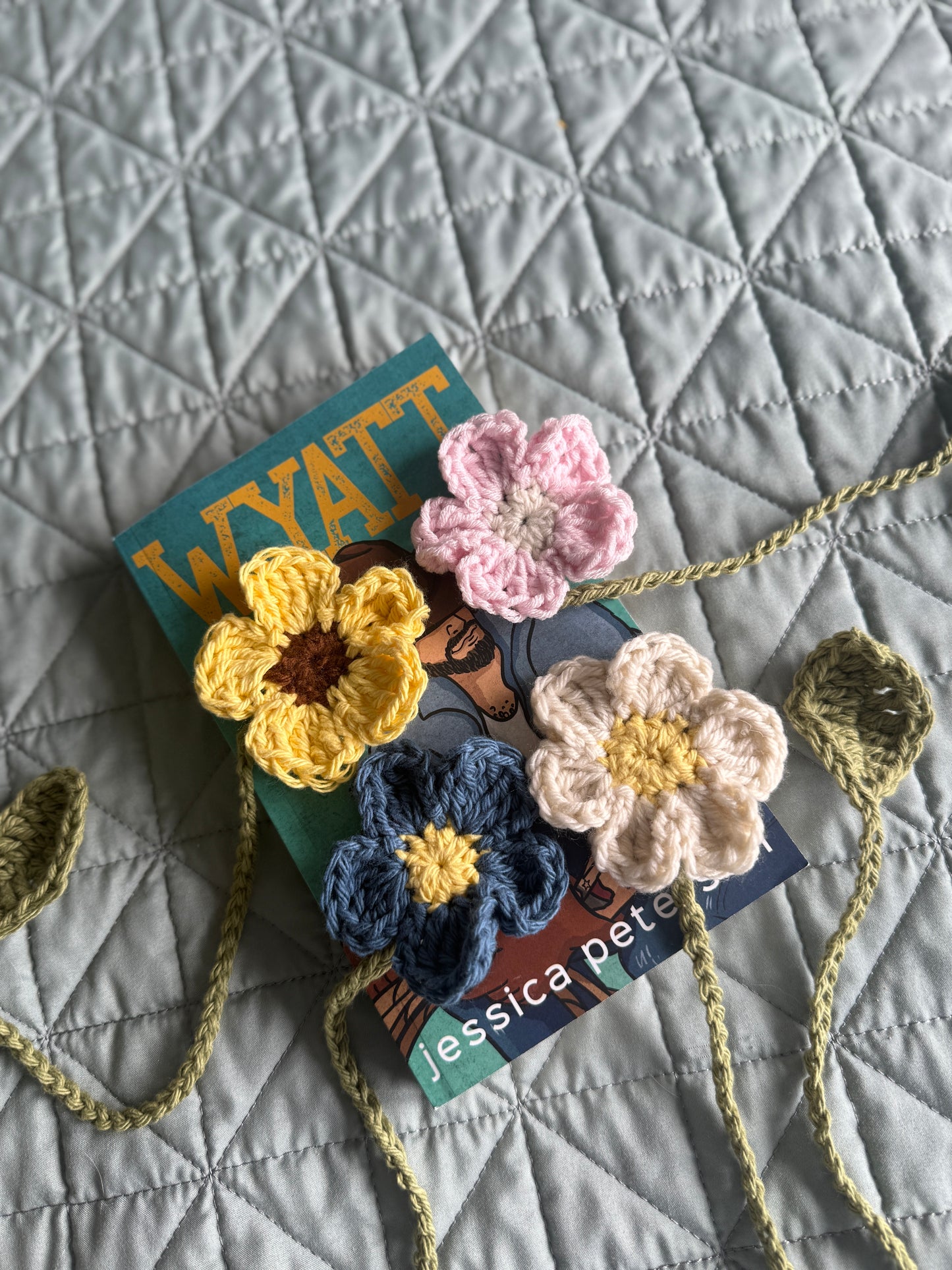 Crochet Daisy Bookmark